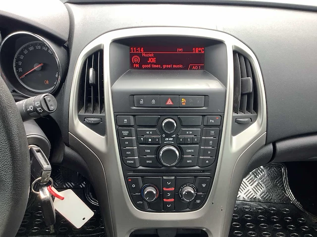 2011 - opel - astra sports tourer - 1.4 edition - personenauto - afbeelding 15 van  15