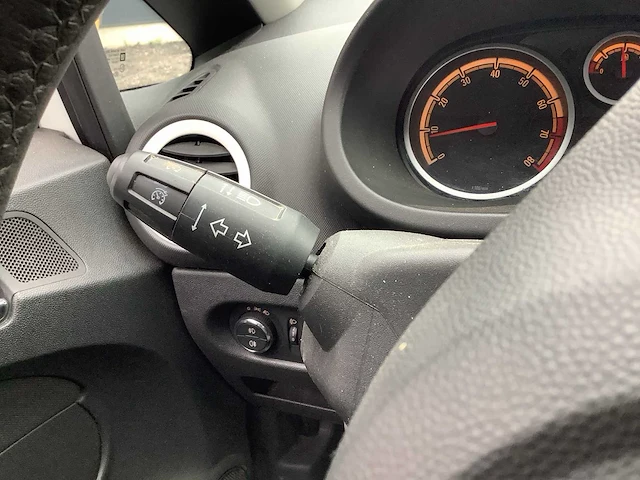 2011 - opel - corsa - 1.4-16v color edit. - personenauto - afbeelding 7 van  16