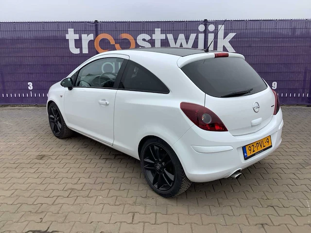 2011 - opel - corsa - 1.4-16v color edit. - personenauto - afbeelding 10 van  16