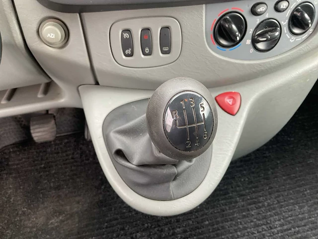 2011 - opel - vivaro - 2.0 cdti l2 - bedrijfswagen/pick-up - afbeelding 18 van  24