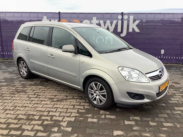 2011 - opel - zafira - 1.8 cosmo - personenauto - afbeelding 5 van  12