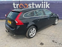2011 - volvo - v60 - 2.4 d5 momentum - personenauto - afbeelding 14 van  20