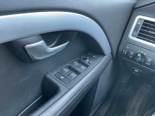 2011 - volvo - v70 - 2.0t r-edition - personenauto - afbeelding 6 van  15