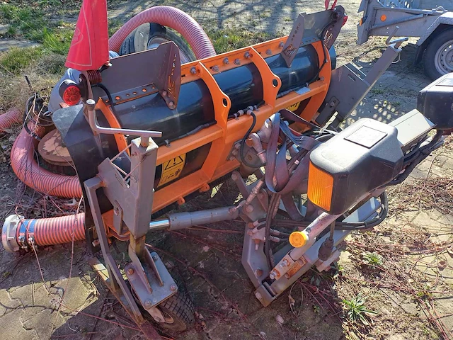 2011 aebi mfh 2500 straatveegmachine - afbeelding 8 van  17