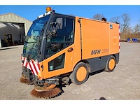 2011 aebi mfh 2500 straatveegmachine