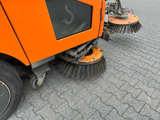 2011 aebi mfh 2500 straatveegmachine - afbeelding 8 van  34
