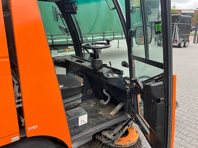 2011 aebi mfh 2500 straatveegmachine - afbeelding 9 van  34