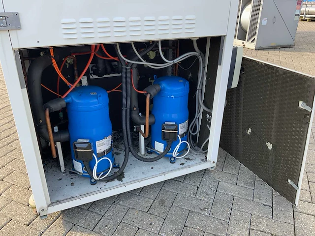 2011 aermec nrl0300 chiller warmtepomp - afbeelding 6 van  9