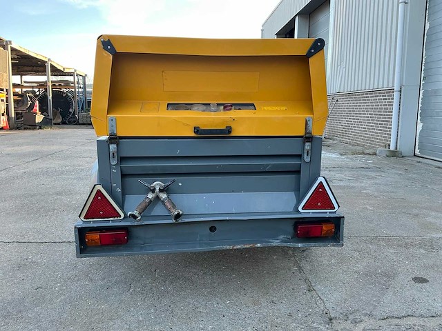 2011 atlas copco xas 77 luchtcompressor - afbeelding 22 van  27