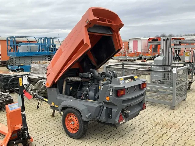 2011 atlas copco xas57dd pe euro box compressor aanhangwagen - afbeelding 17 van  20