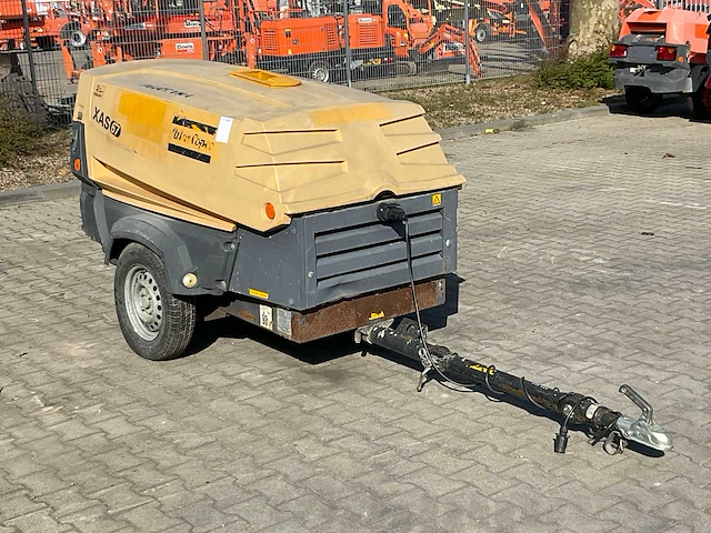 2011 atlas copco xas67 compressor aanhangwagen - afbeelding 11 van  18