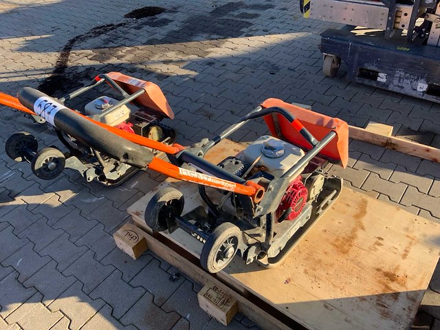 2011 belle fc3600e trilplaat - afbeelding 1 van  6