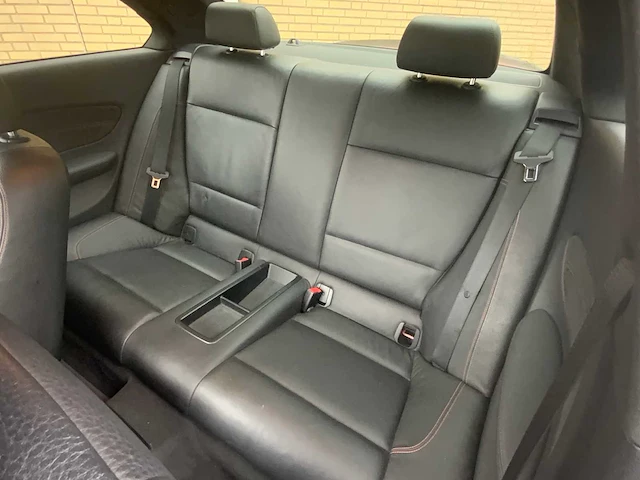 2011 bmw 1 m coupe personenauto - afbeelding 26 van  46