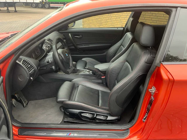 2011 bmw 1 m coupe personenauto - afbeelding 27 van  46