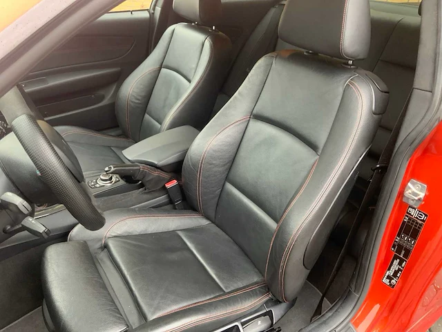 2011 bmw 1 m coupe personenauto - afbeelding 28 van  46