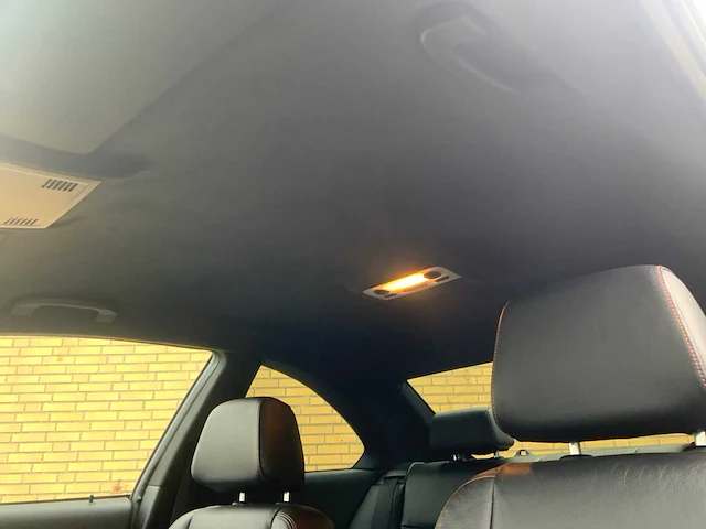 2011 bmw 1 m coupe personenauto - afbeelding 41 van  46