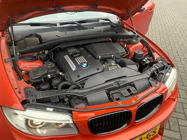 2011 bmw 1 m coupe personenauto - afbeelding 45 van  46