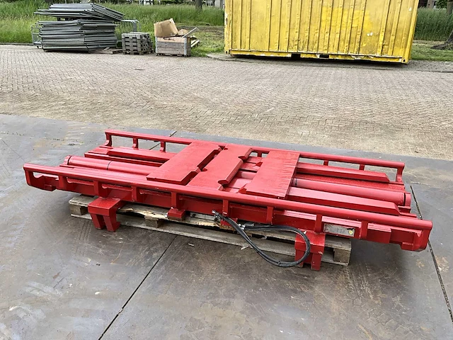 2011 bolzoni auramo vorkenbord hydraulisch verstelbaar - afbeelding 1 van  6