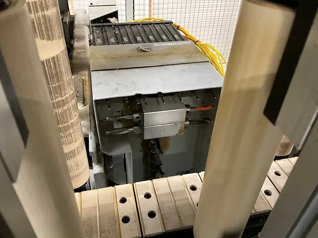 2011 brema vektor 25-13 cnc boor- en schroefmachine - afbeelding 17 van  20