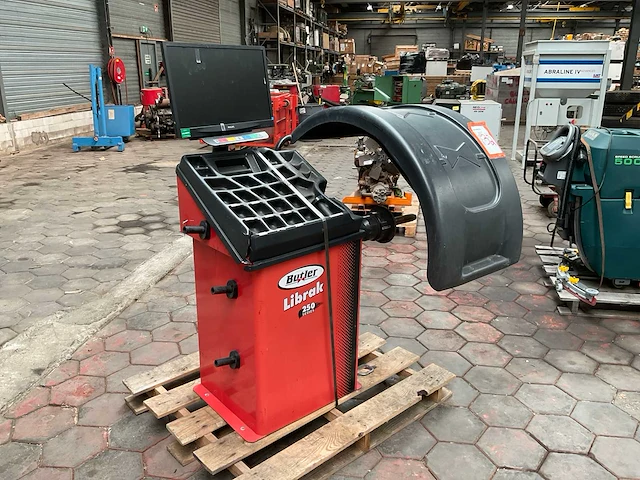 2011 butler librak 255h banden balanceerapparaat - afbeelding 1 van  8