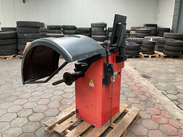 2011 butler librak 255h banden balanceerapparaat - afbeelding 4 van  8