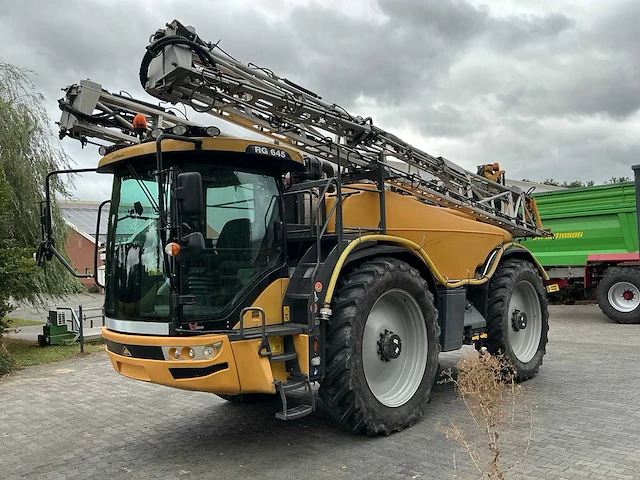 2011 challenger rogator rg 645 veldspuit - afbeelding 1 van  62
