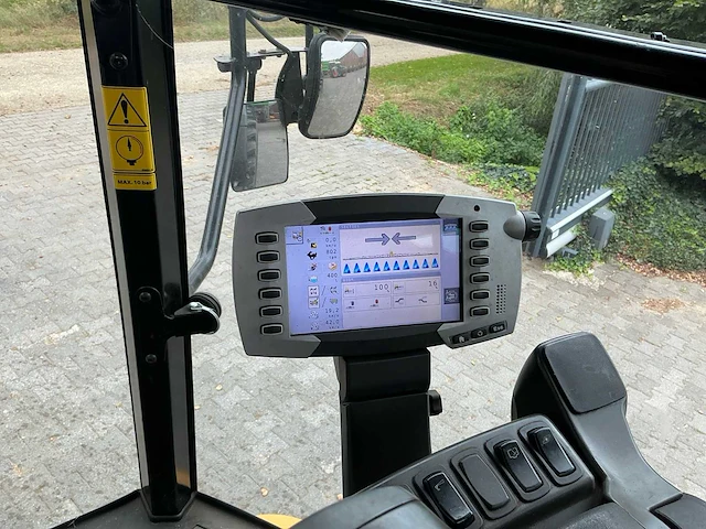 2011 challenger rogator rg 645 veldspuit - afbeelding 13 van  62