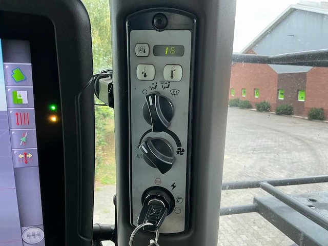 2011 challenger rogator rg 645 veldspuit - afbeelding 19 van  62