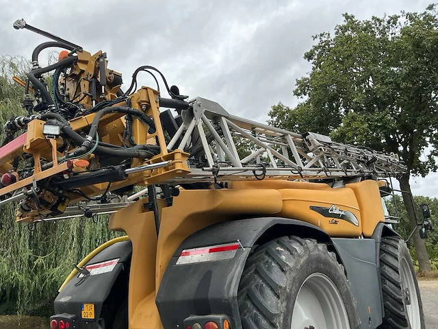 2011 challenger rogator rg 645 veldspuit - afbeelding 29 van  62