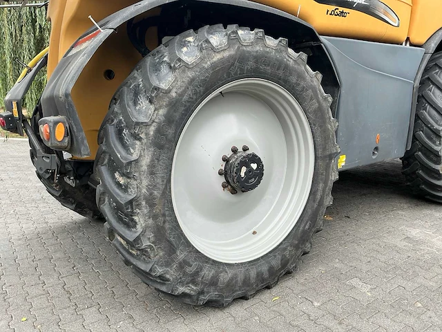 2011 challenger rogator rg 645 veldspuit - afbeelding 30 van  62