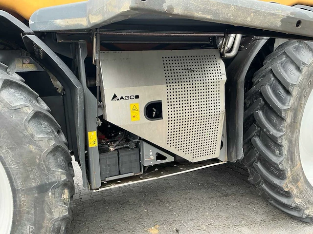 2011 challenger rogator rg 645 veldspuit - afbeelding 32 van  62