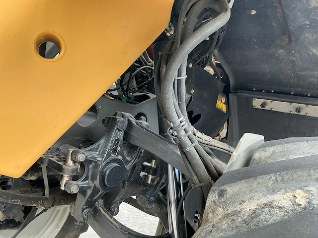 2011 challenger rogator rg 645 veldspuit - afbeelding 41 van  62