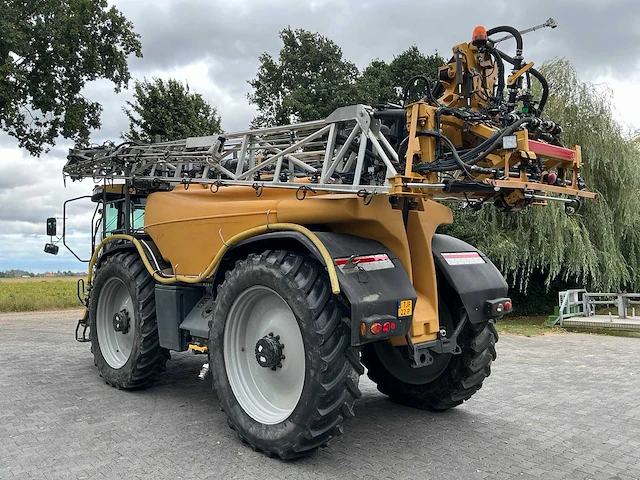 2011 challenger rogator rg 645 veldspuit - afbeelding 34 van  62