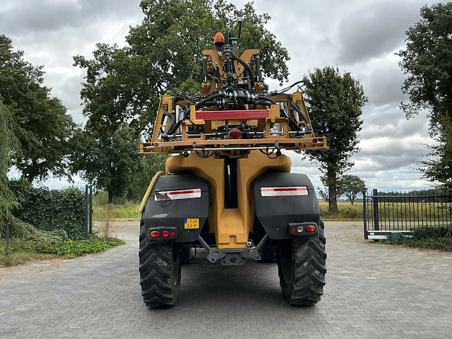 2011 challenger rogator rg 645 veldspuit - afbeelding 45 van  62