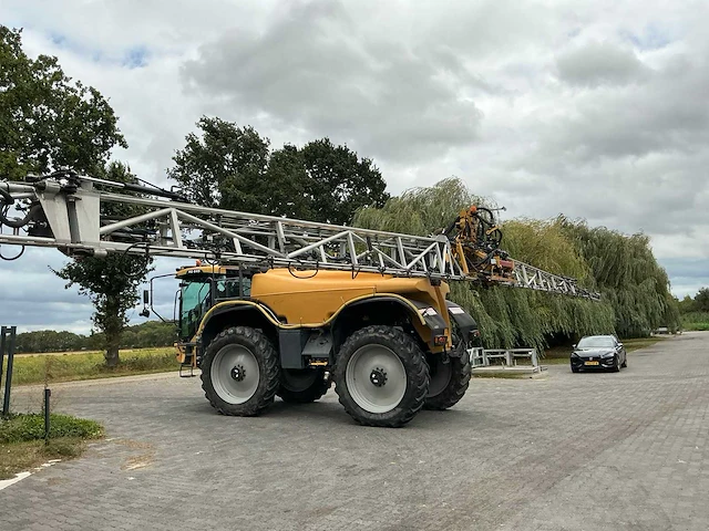 2011 challenger rogator rg 645 veldspuit - afbeelding 52 van  62