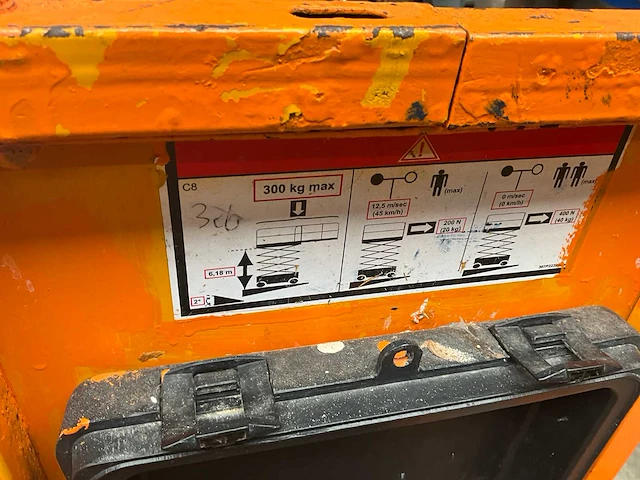 2011 ciseaux compact 8cu hoogwerker - afbeelding 10 van  12