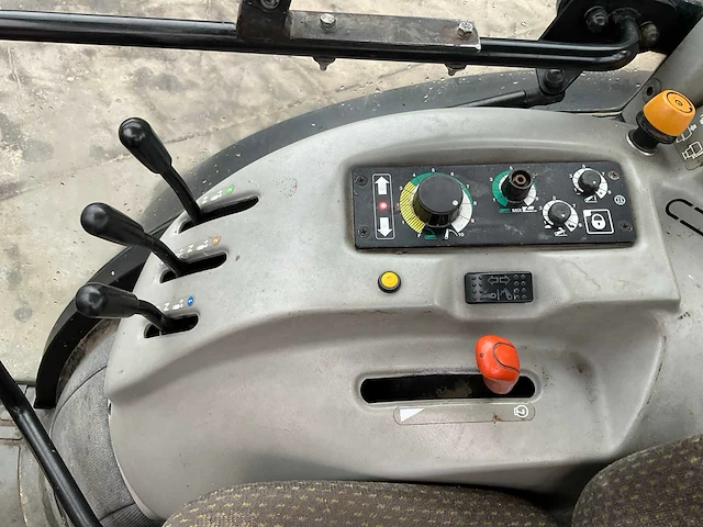 2011 claas 230ve nexos smalspoortractor - afbeelding 19 van  31