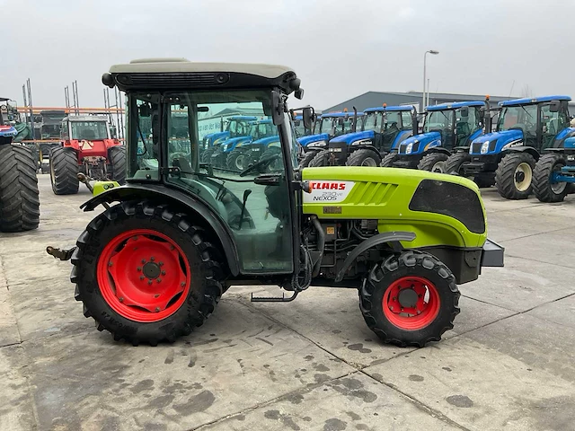 2011 claas 230ve nexos smalspoortractor - afbeelding 26 van  31
