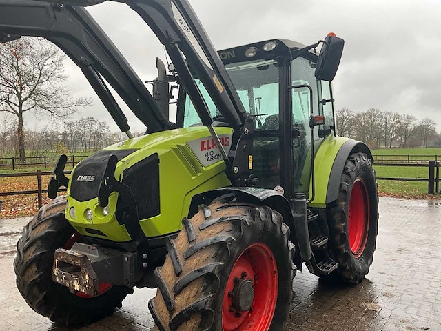 2011 claas arion 420 vierwielaangedreven landbouwtractor met voorlader - afbeelding 2 van  40