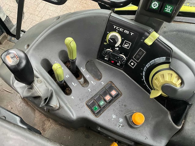 2011 claas arion 420 vierwielaangedreven landbouwtractor met voorlader - afbeelding 25 van  40