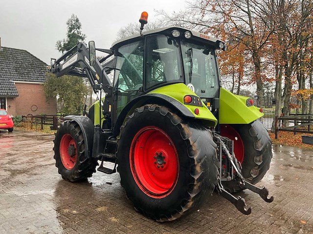 2011 claas arion 420 vierwielaangedreven landbouwtractor met voorlader - afbeelding 39 van  40