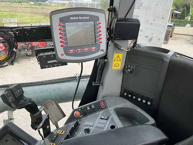 2011 claas xerion 3800 trac vc + kotte ptlx28 mesttank - scherpenzeel - afbeelding 22 van  35