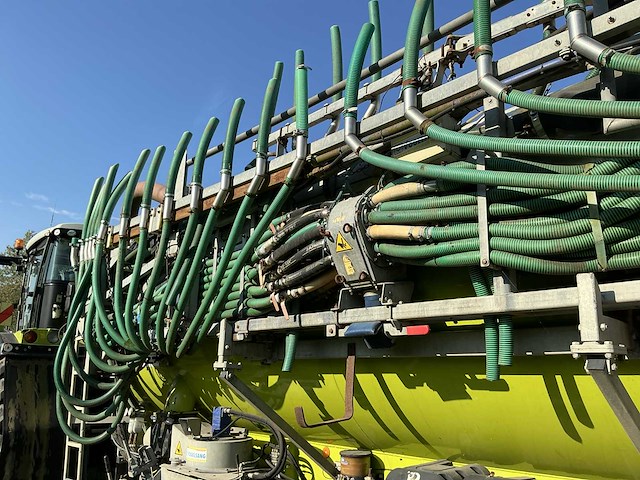 2011 claas xerion 3800 trac vc ptlx 28 landbouwtractor - afbeelding 2 van  69