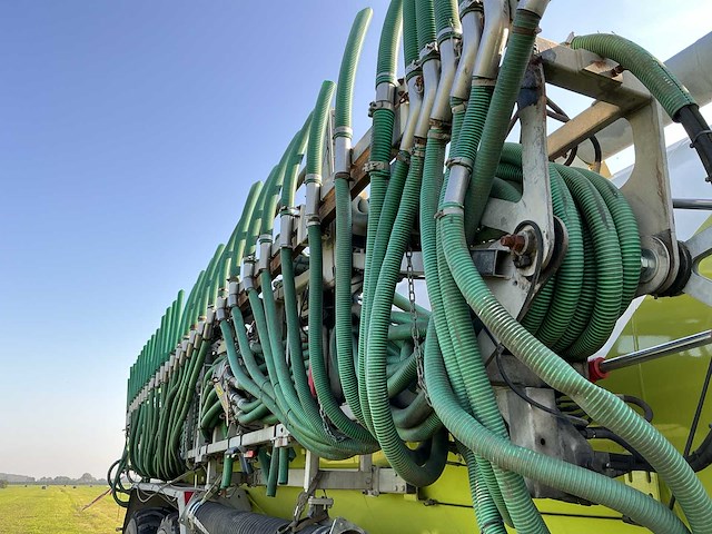 2011 claas xerion 3800 trac vc ptlx 28 landbouwtractor - afbeelding 9 van  69