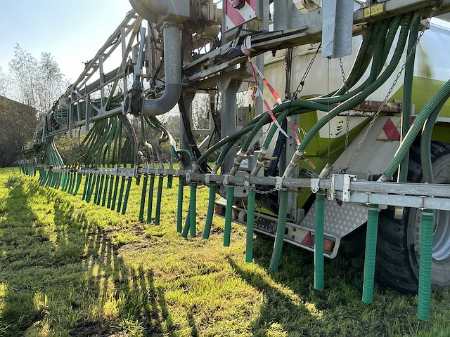 2011 claas xerion 3800 trac vc ptlx 28 landbouwtractor - afbeelding 27 van  69