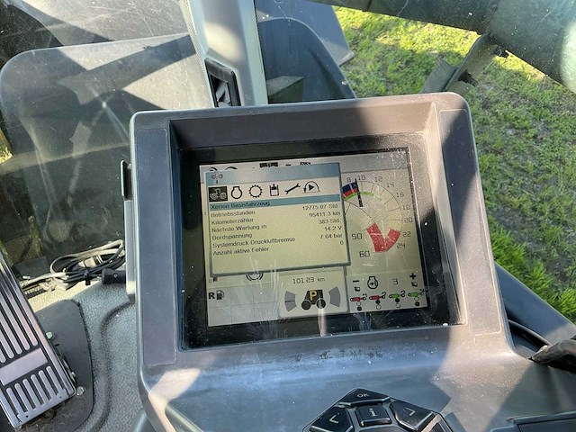 2011 claas xerion 3800 trac vc ptlx 28 landbouwtractor - afbeelding 50 van  69