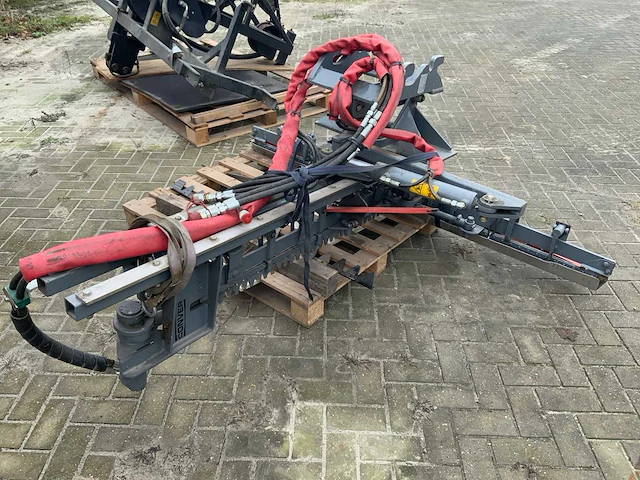 2011 conver c485 maaiboot + trailer + frontmaaier (nieuw) en sleepmessen - afbeelding 49 van  74