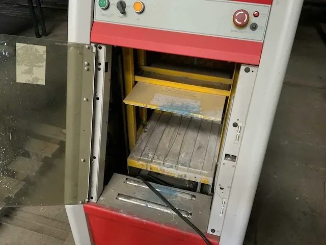 2011 coroc simple shake blikkenschudmachine - afbeelding 4 van  6