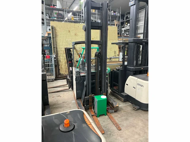 2011 crown esr 5260 reach truck - afbeelding 12 van  27