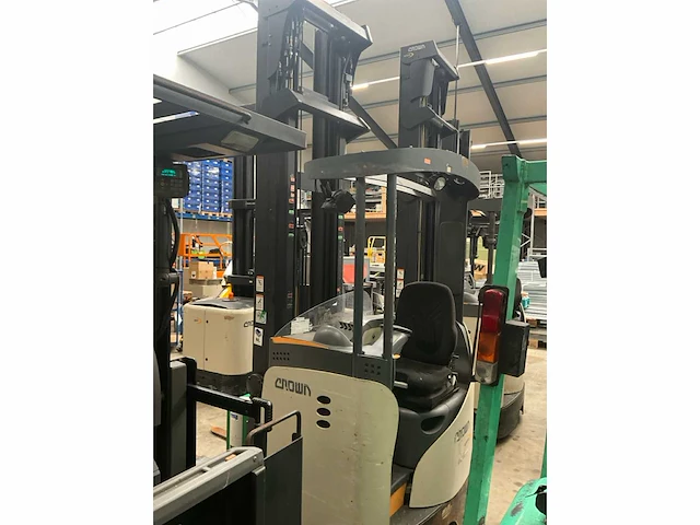 2011 crown esr 5260 reach truck - afbeelding 22 van  27